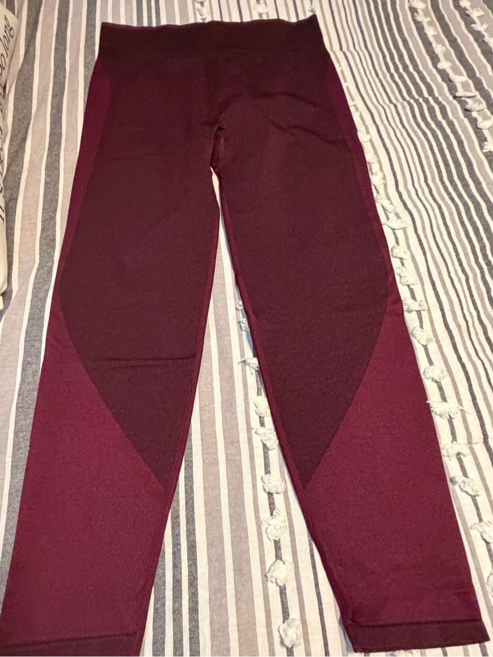 Victoria’s Secret Pink Seamless Burgundy Active Leggings